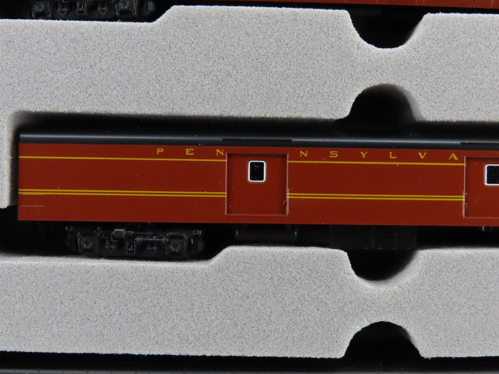 N Scale Kato 106-018 Pennsylvania Railroad Passenger 6-Car Set