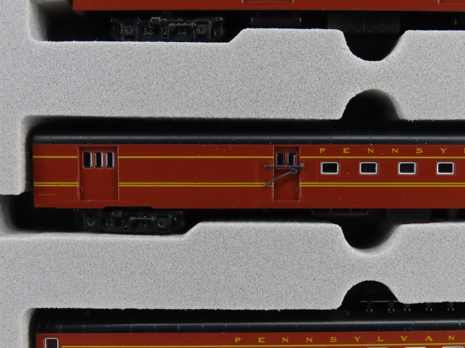 N Scale Kato 106-018 Pennsylvania Railroad Passenger 6-Car Set
