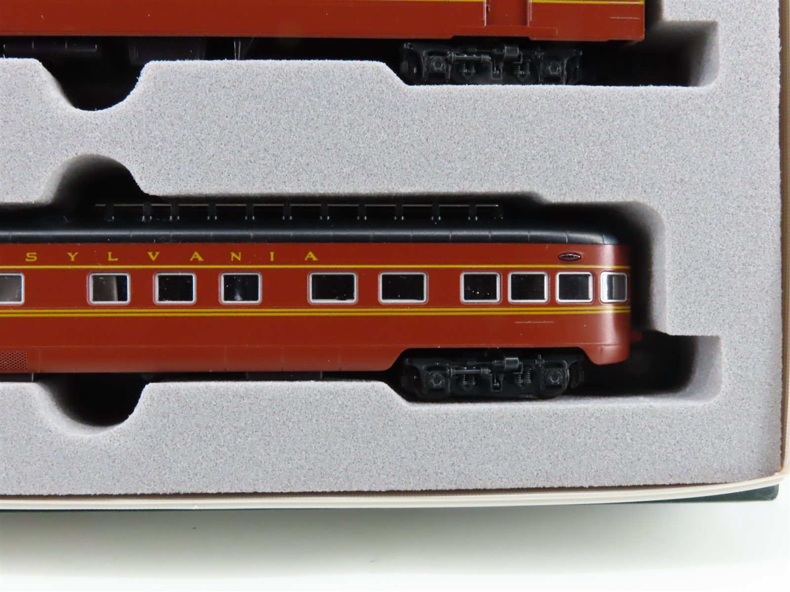 N Scale Kato 106-018 Pennsylvania Railroad Passenger 6-Car Set