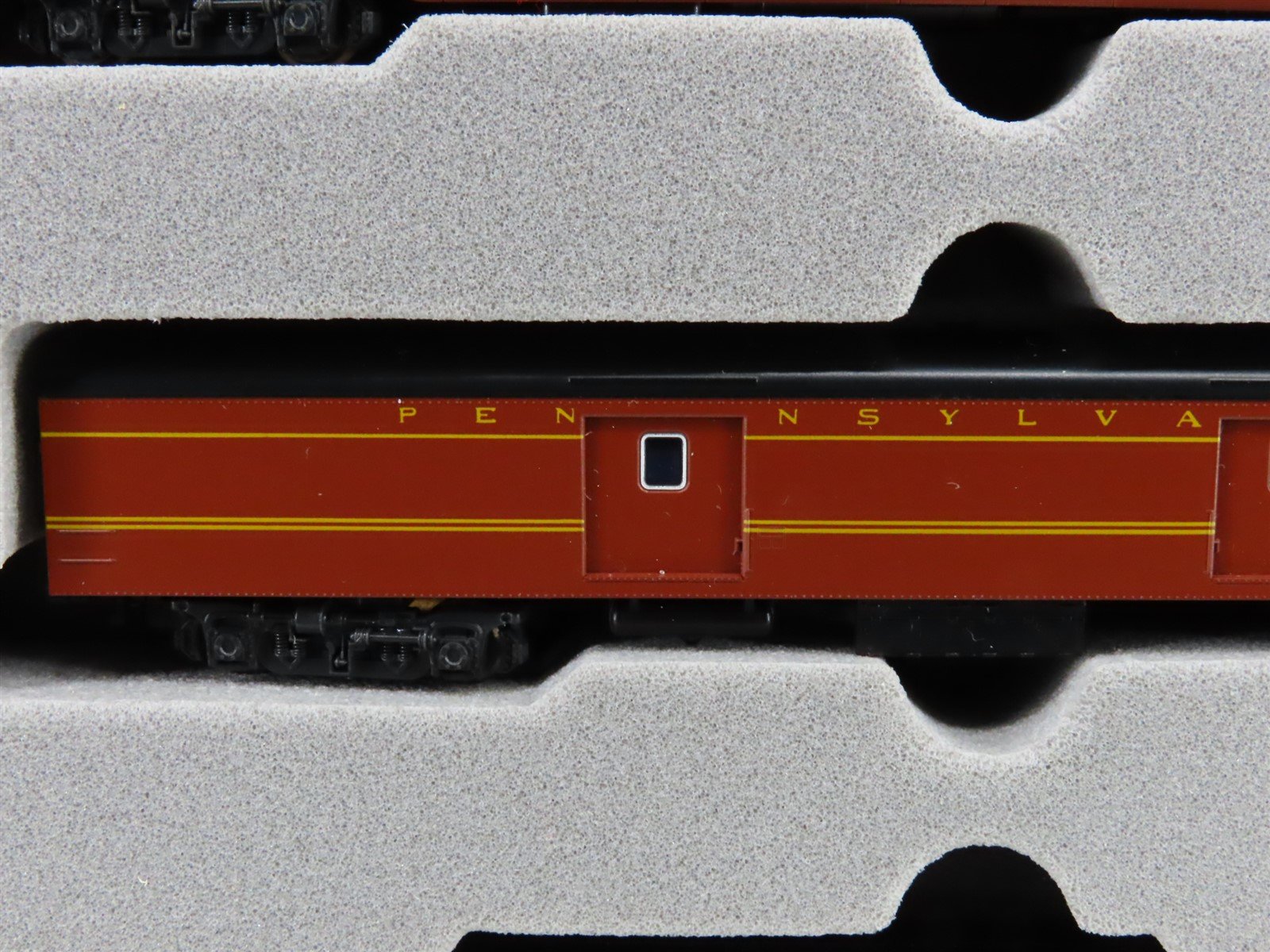 N Scale Kato 106-028 Pennsylvania Railroad Passenger 4-Car Set