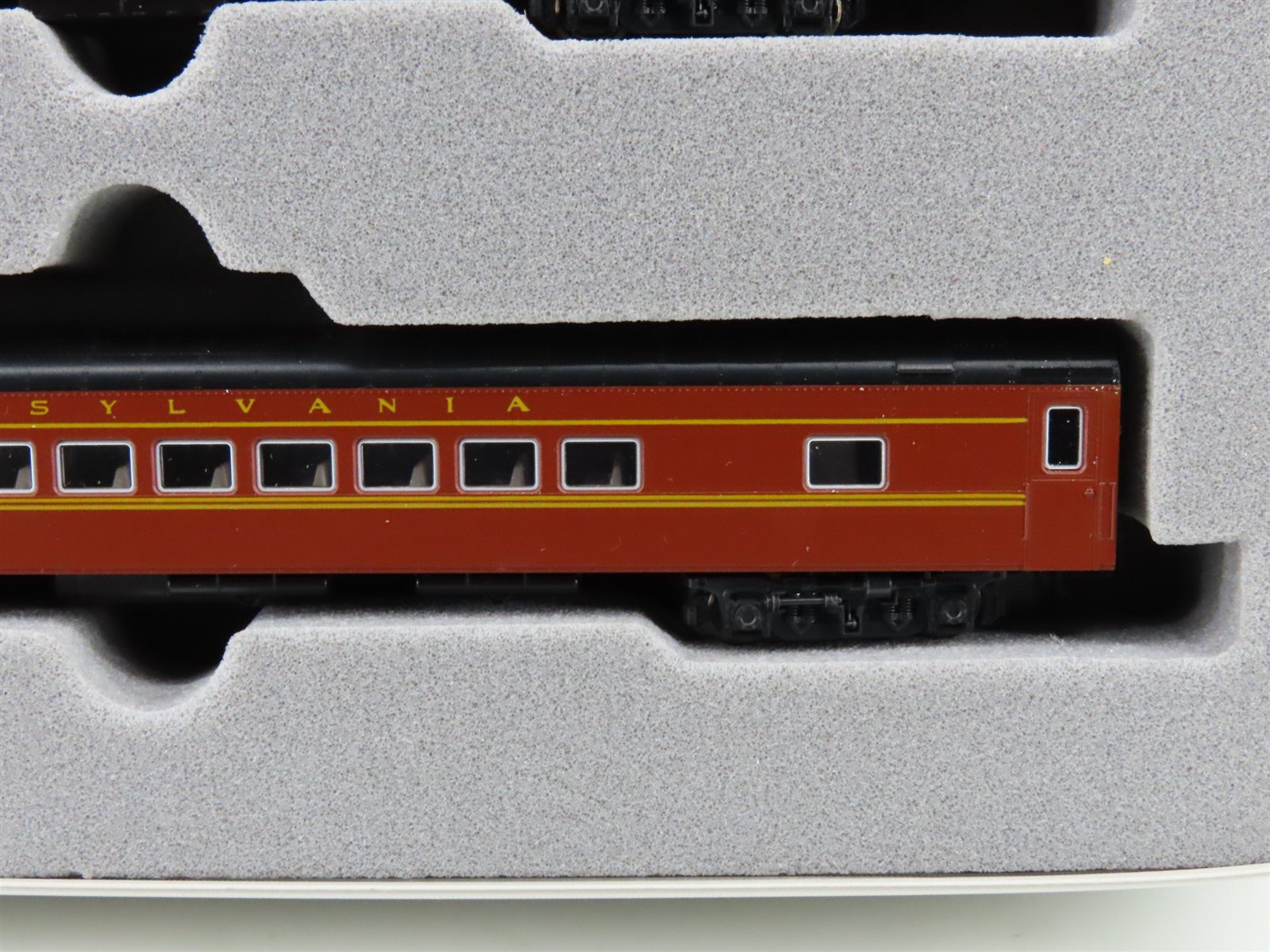 N Scale Kato 106-028 Pennsylvania Railroad Passenger 4-Car Set