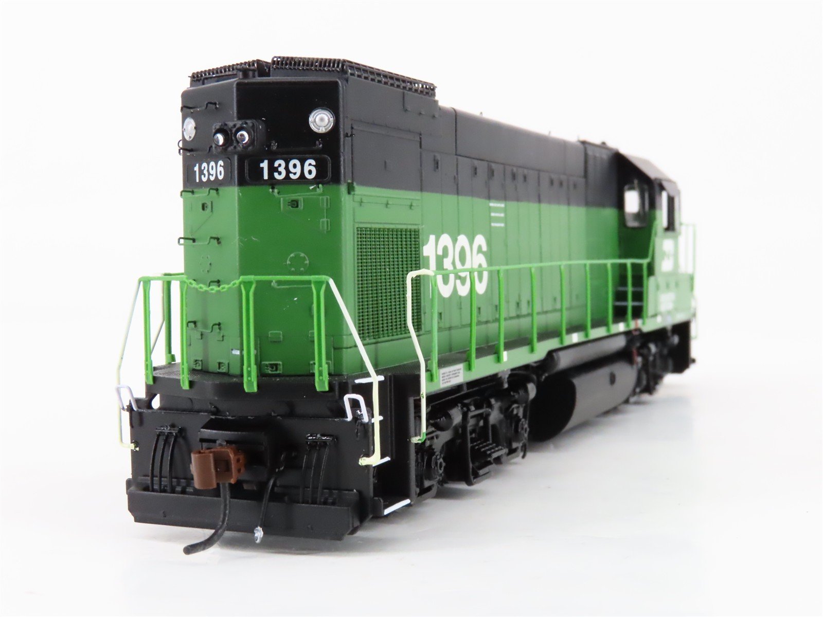 HO Scale Athearn Genesis G68018 BN Burlington Northern GP15-1 Diesel Loco #1396