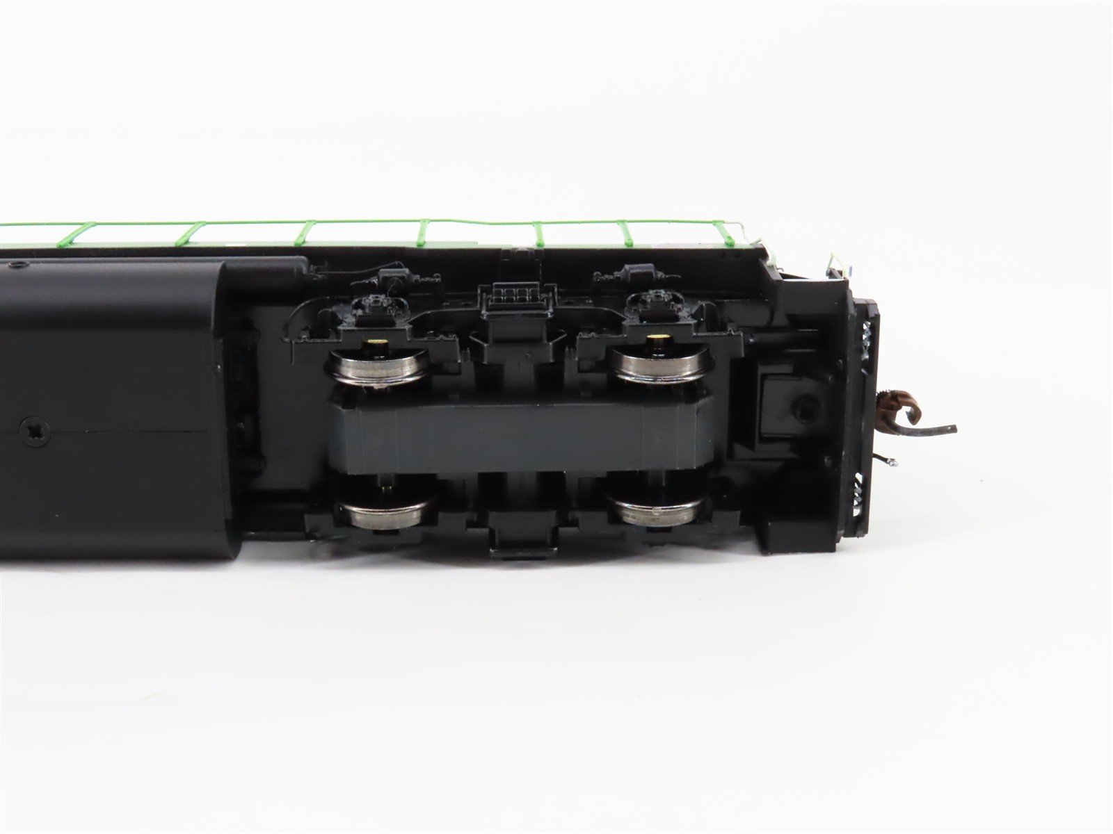 HO Scale Athearn Genesis G68018 BN Burlington Northern GP15-1 Diesel Loco #1396