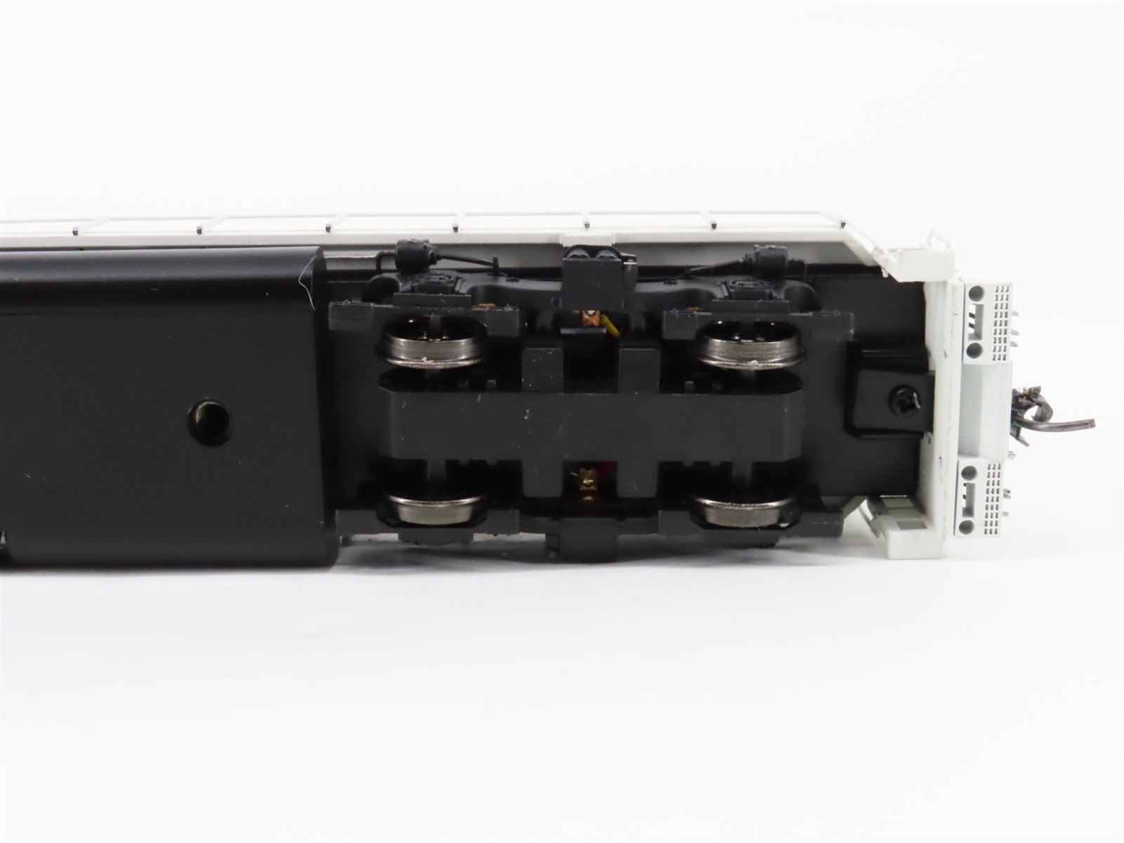 HO Scale Bowser 23931 Undecorated C-430 Diesel Locomotive