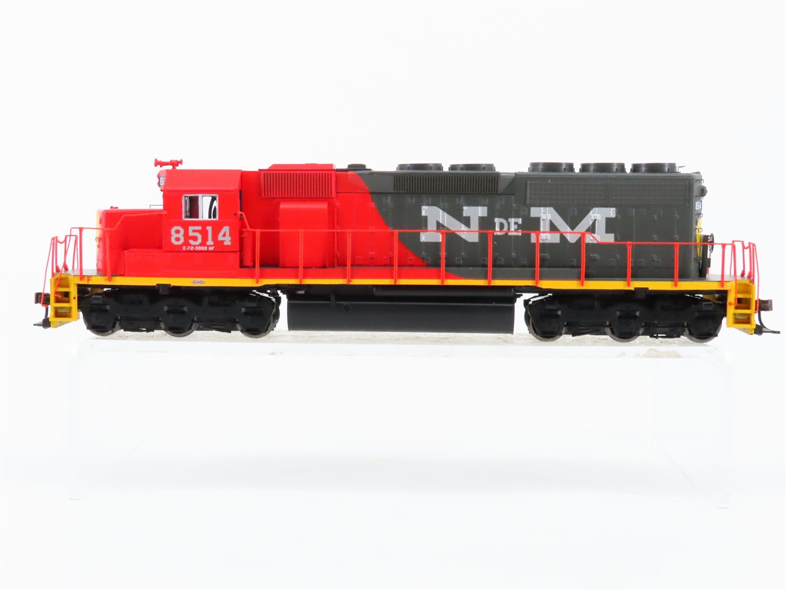HO Scale Athearn N de M Nacionales de México SD40 Diesel Locomotive #8514