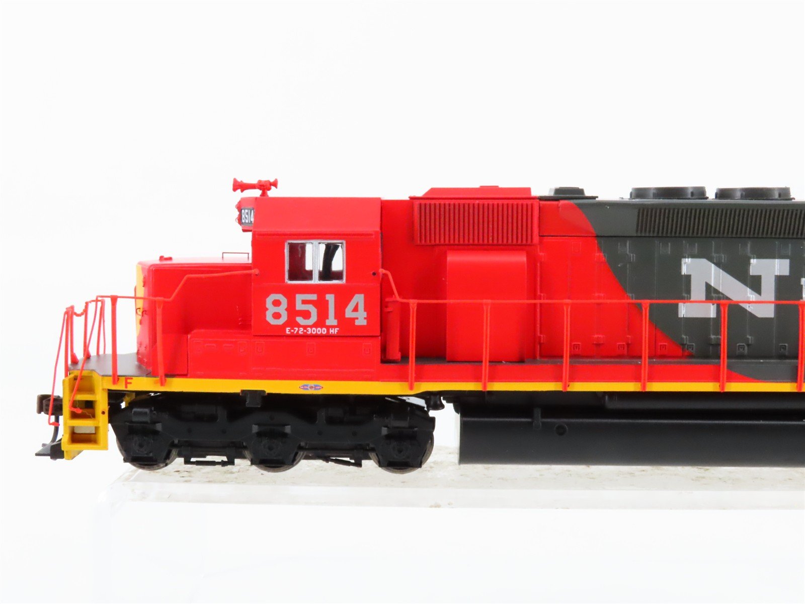HO Scale Athearn N de M Nacionales de México SD40 Diesel Locomotive #8514