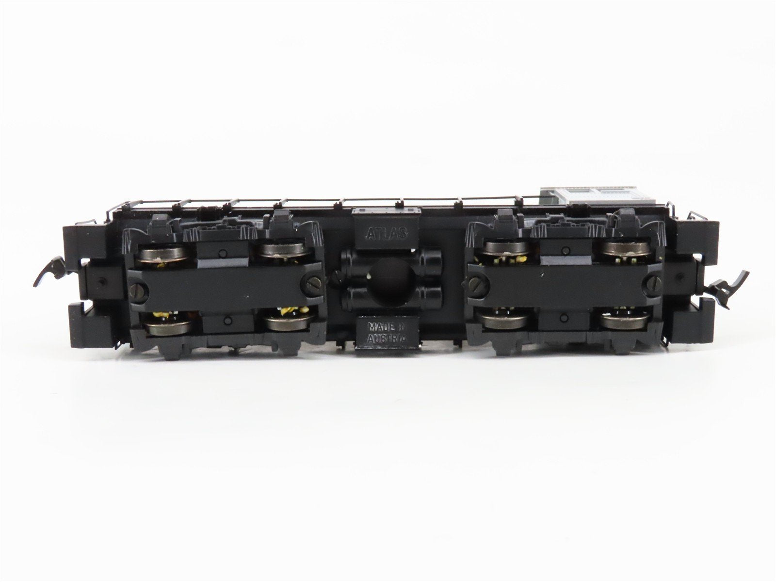 HO Scale Atlas 8070 Undecorated S2 Diesel Locomotive