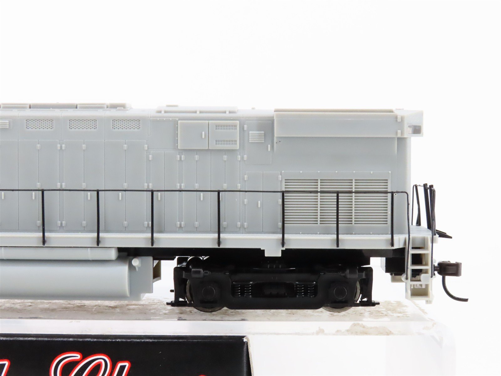HO Scale Atlas Classic 9300 Undecorated C424 Phase I Diesel Locomotive