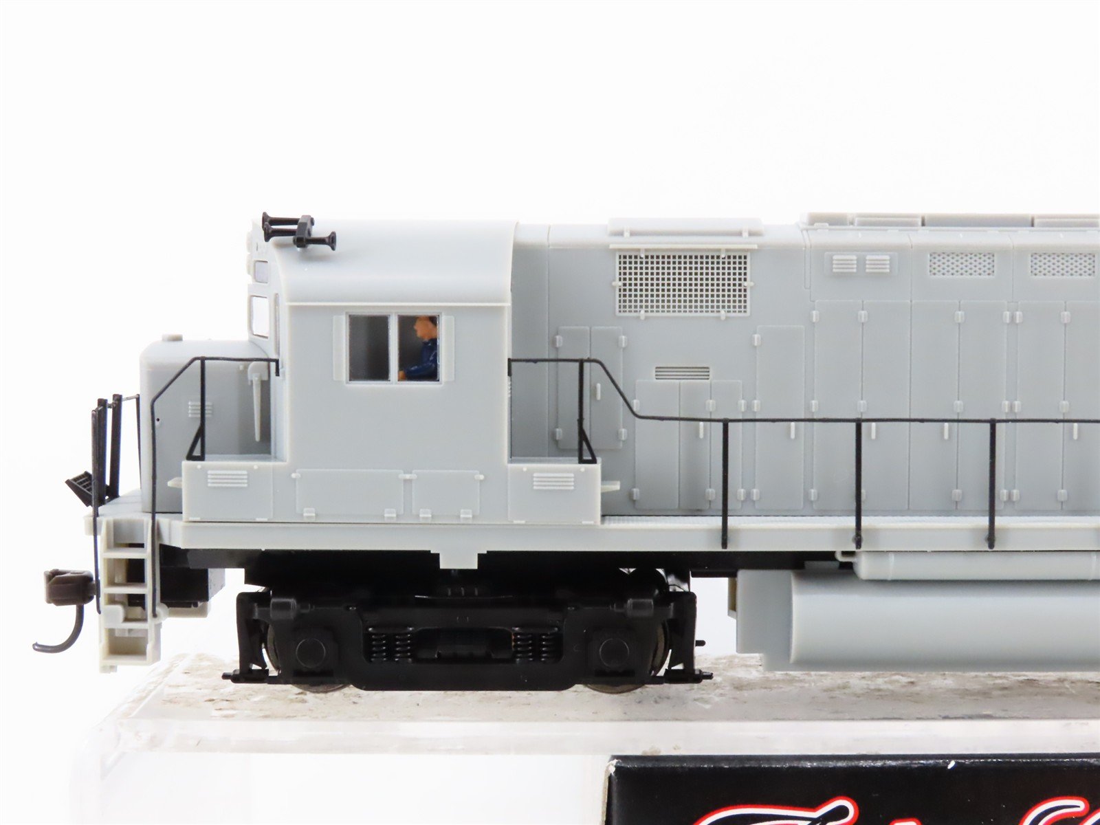 HO Scale Atlas Classic 9330 Undecorated C424 Phase II Diesel Locomotive