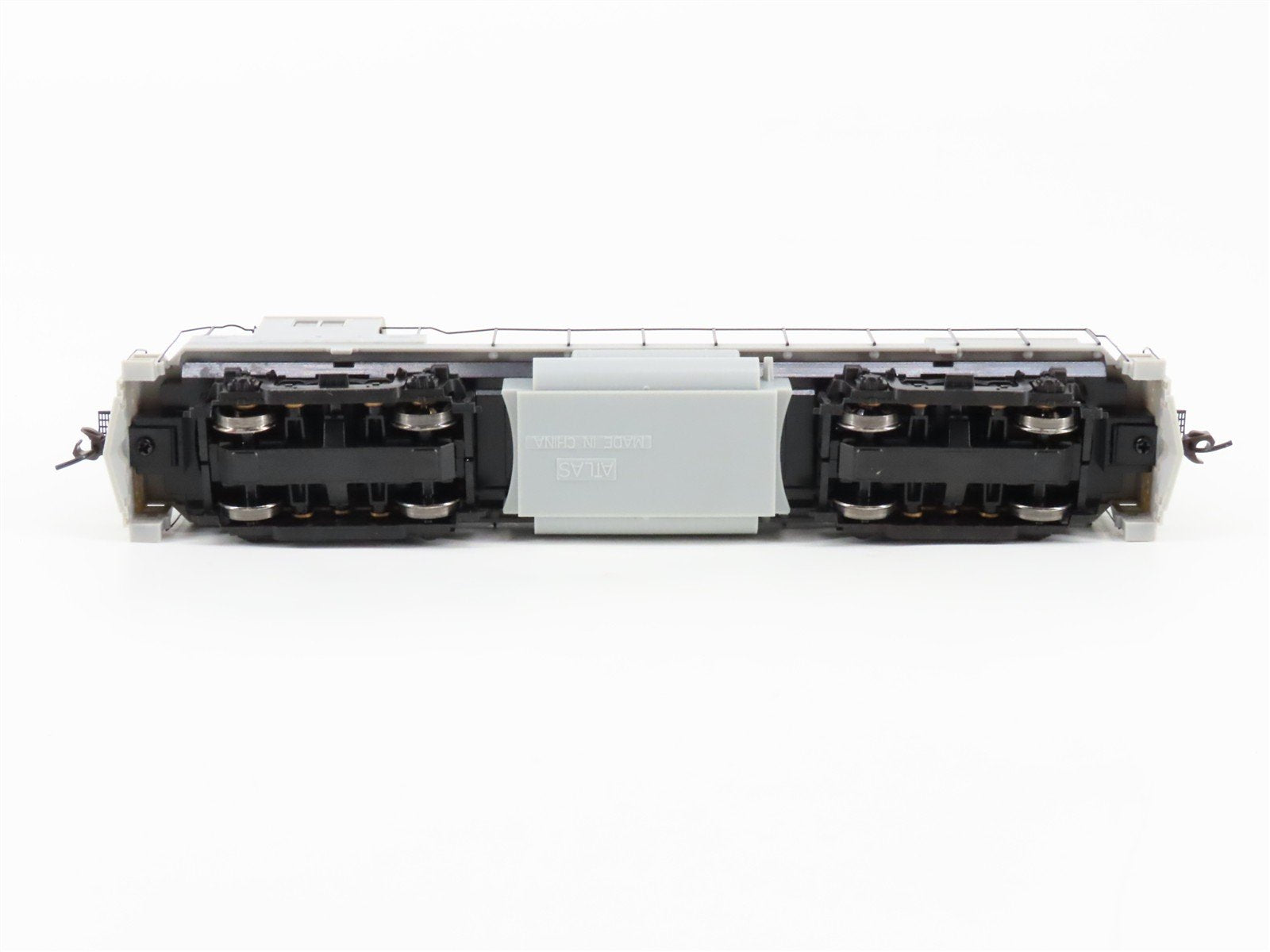HO Scale Atlas Classic 9360 Undecorated C425 Diesel Locomotive