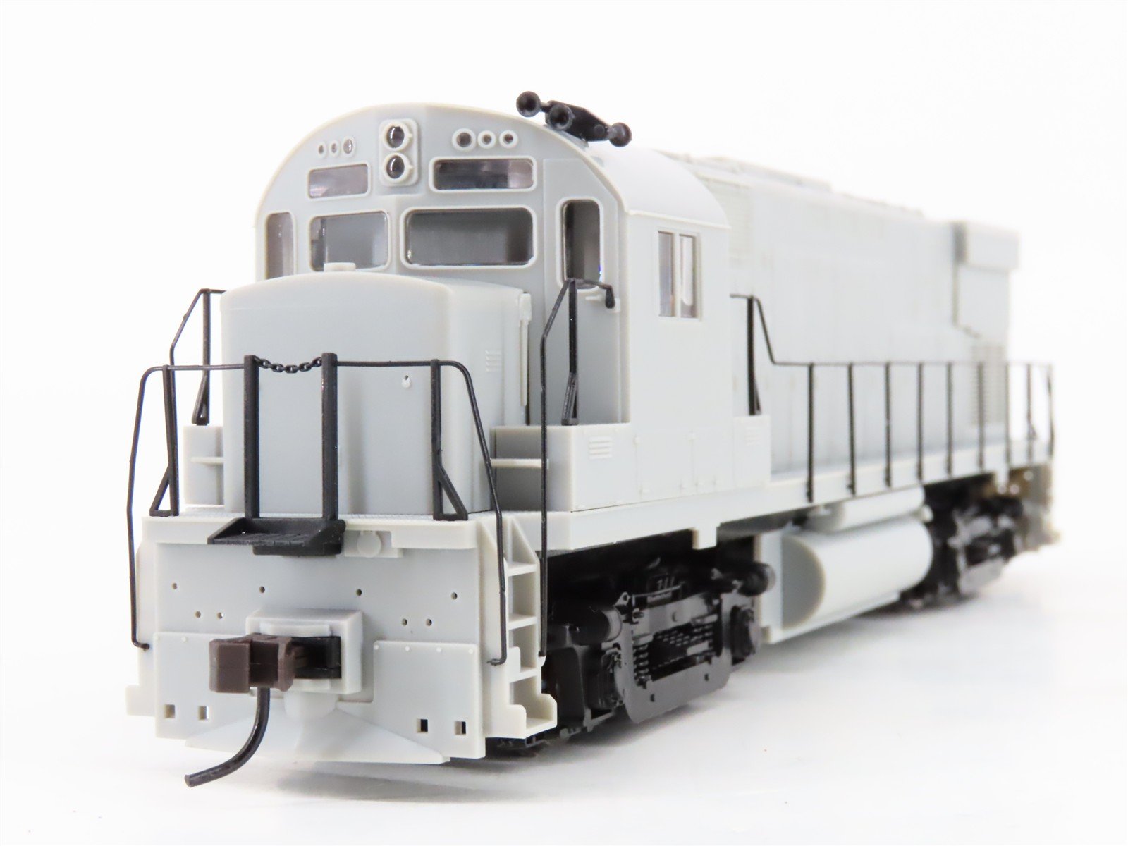 HO Scale Atlas Classic 9360 Undecorated C425 Diesel Locomotive