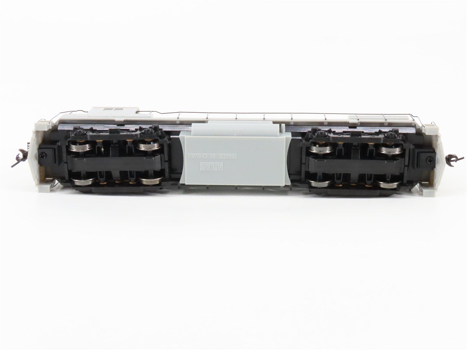 HO Scale Atlas Classic 9360 Undecorated C425 Diesel Locomotive
