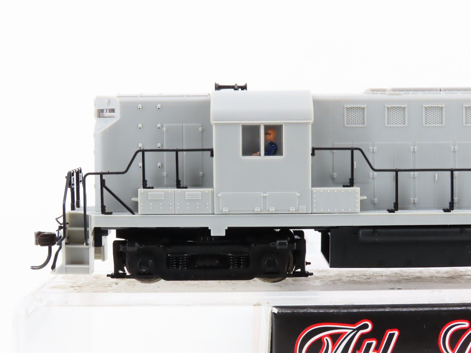 HO Scale Atlas Classic 8770 Undecorated RS11 Diesel Locomotive