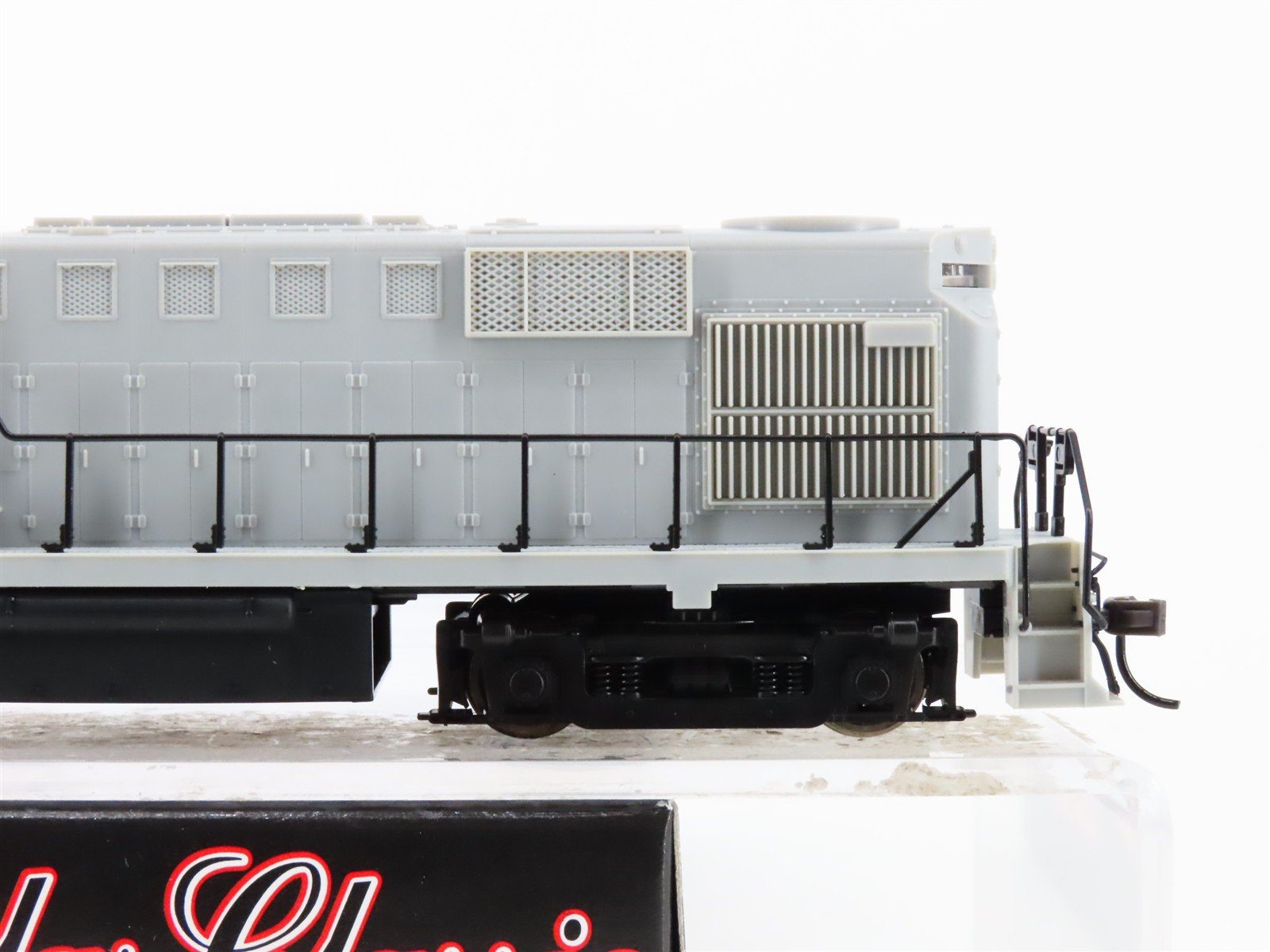 HO Scale Atlas Classic 8770 Undecorated RS11 Diesel Locomotive