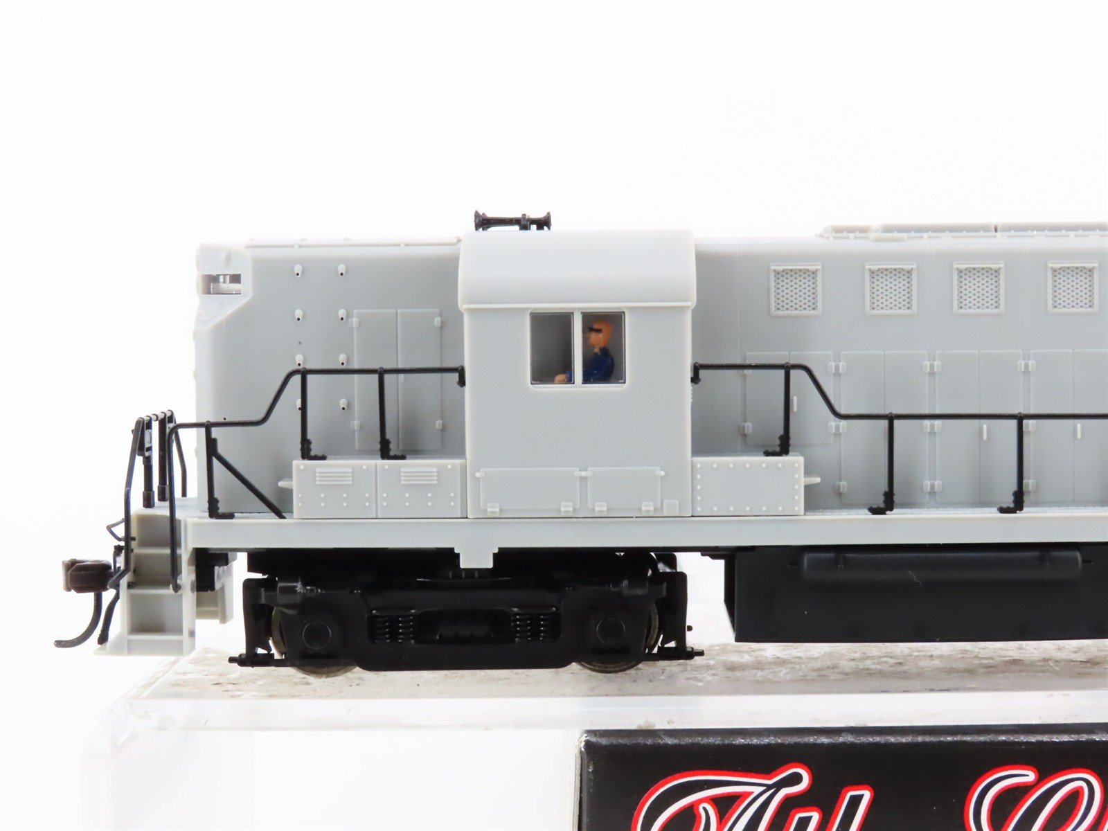 HO Scale Atlas Classic 8770 Undecorated RS11 Diesel Locomotive