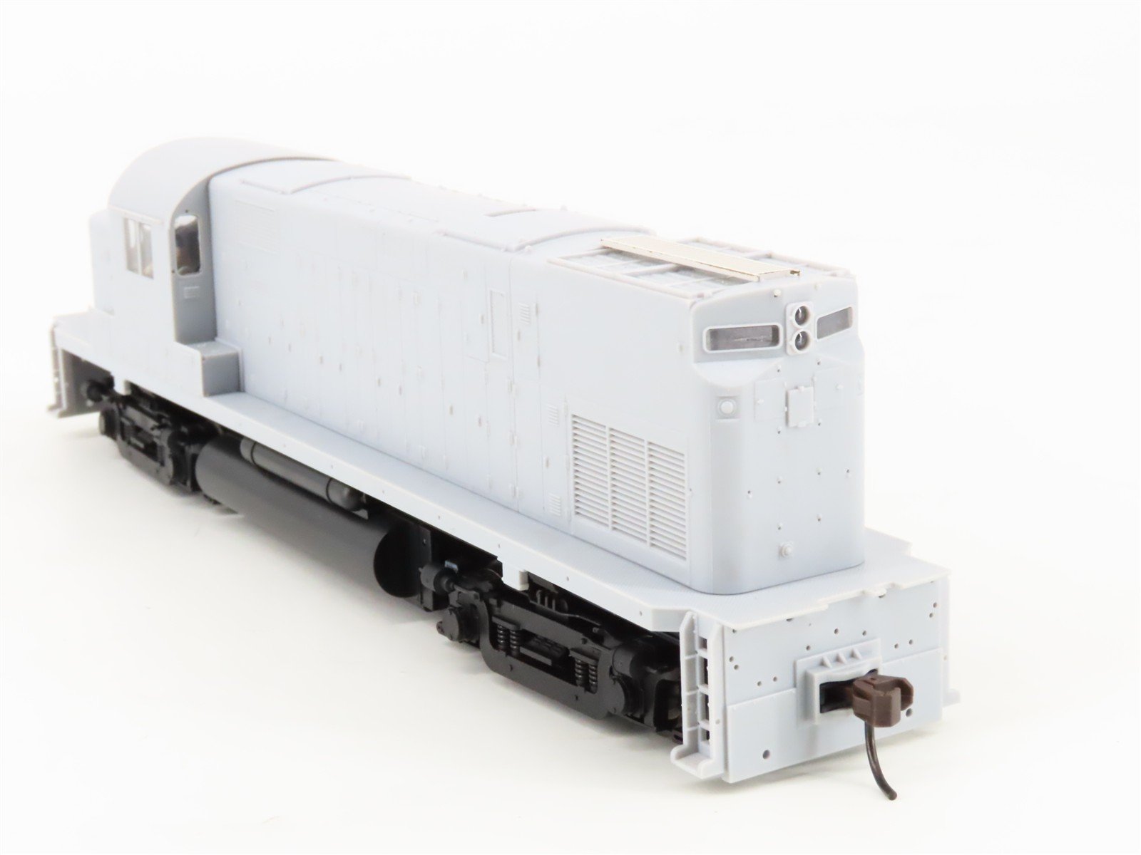 HO Scale Atlas Silver 10001977 Undecorated C420 Phase 2 Diesel Locomotive