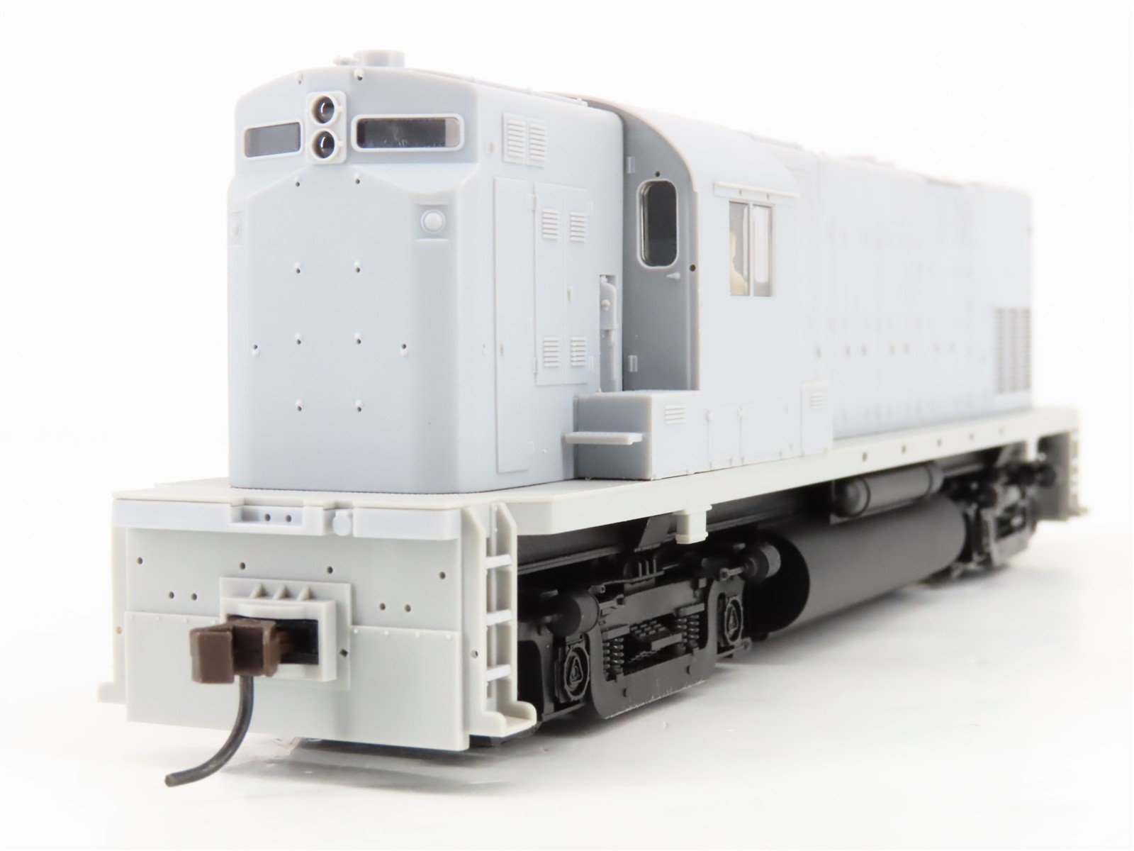 HO Scale Atlas Silver 10001977 Undecorated C420 Phase 2 Diesel Locomotive