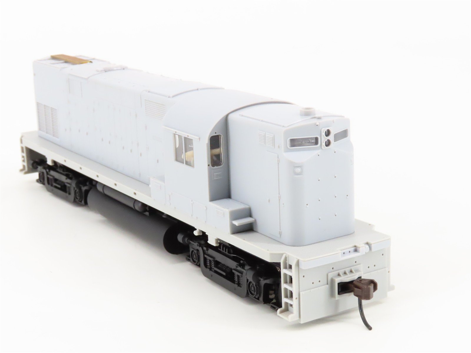 HO Scale Atlas Silver 10001977 Undecorated C420 Phase 2 Diesel Locomotive