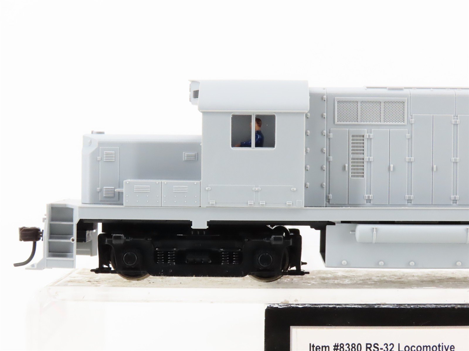 HO Scale Atlas Trainman 8380 Undecorated RS-32 Diesel Locomotive