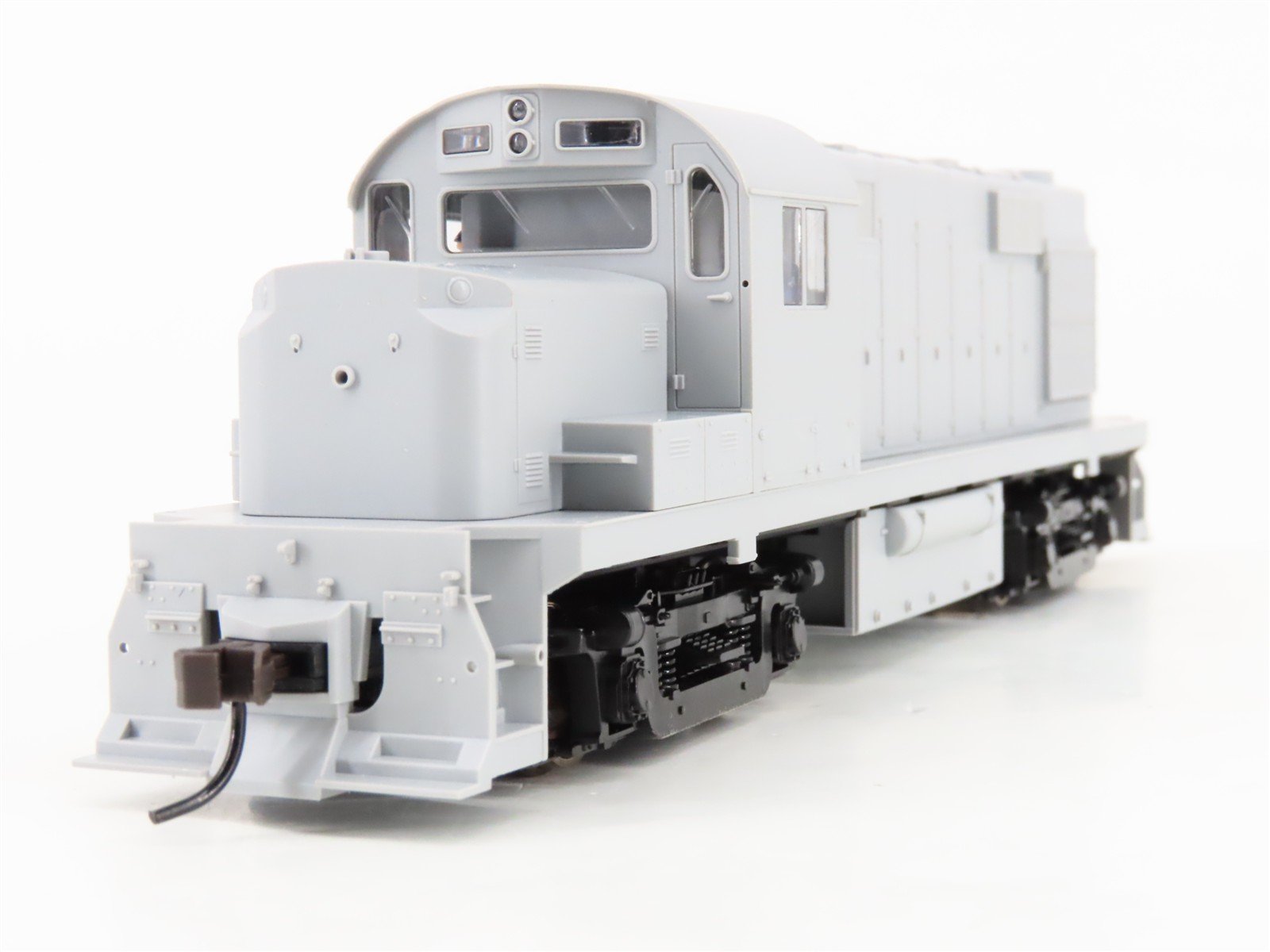 HO Scale Atlas Trainman 8380 Undecorated RS-32 Diesel Locomotive
