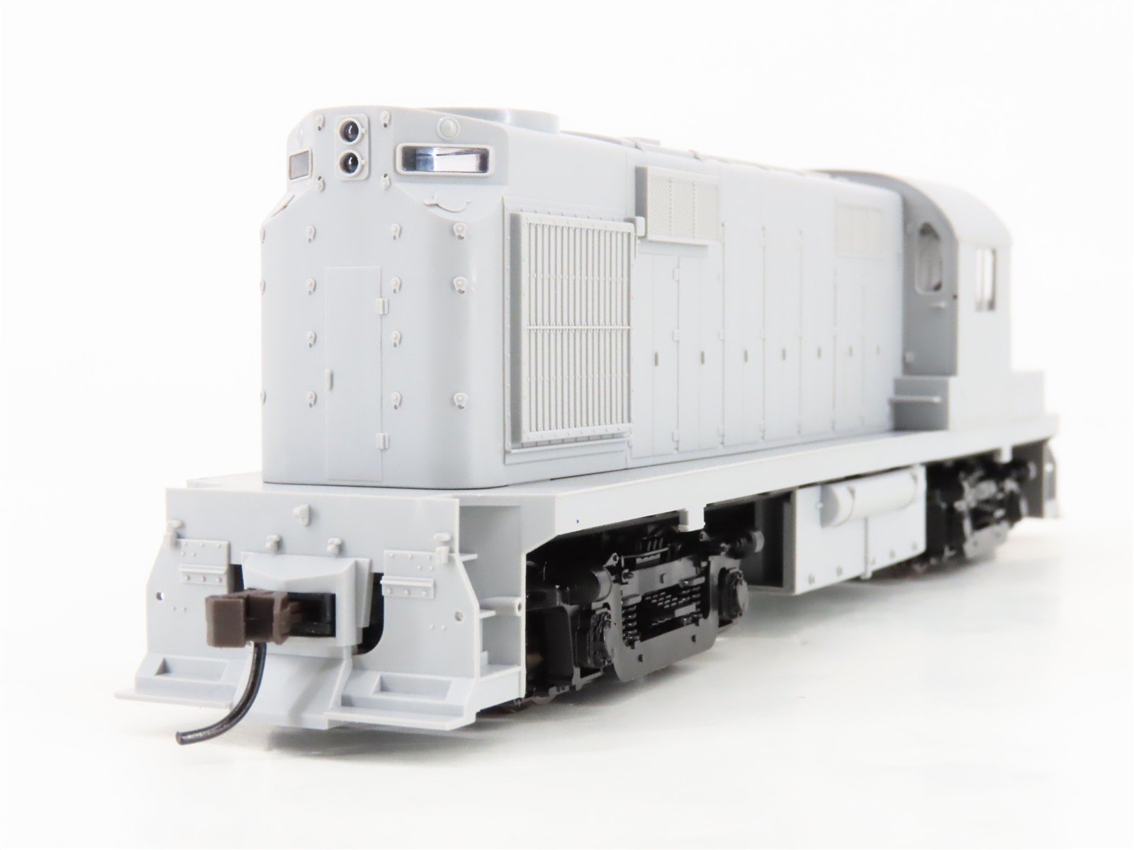 HO Scale Atlas Trainman 8380 Undecorated RS-32 Diesel Locomotive