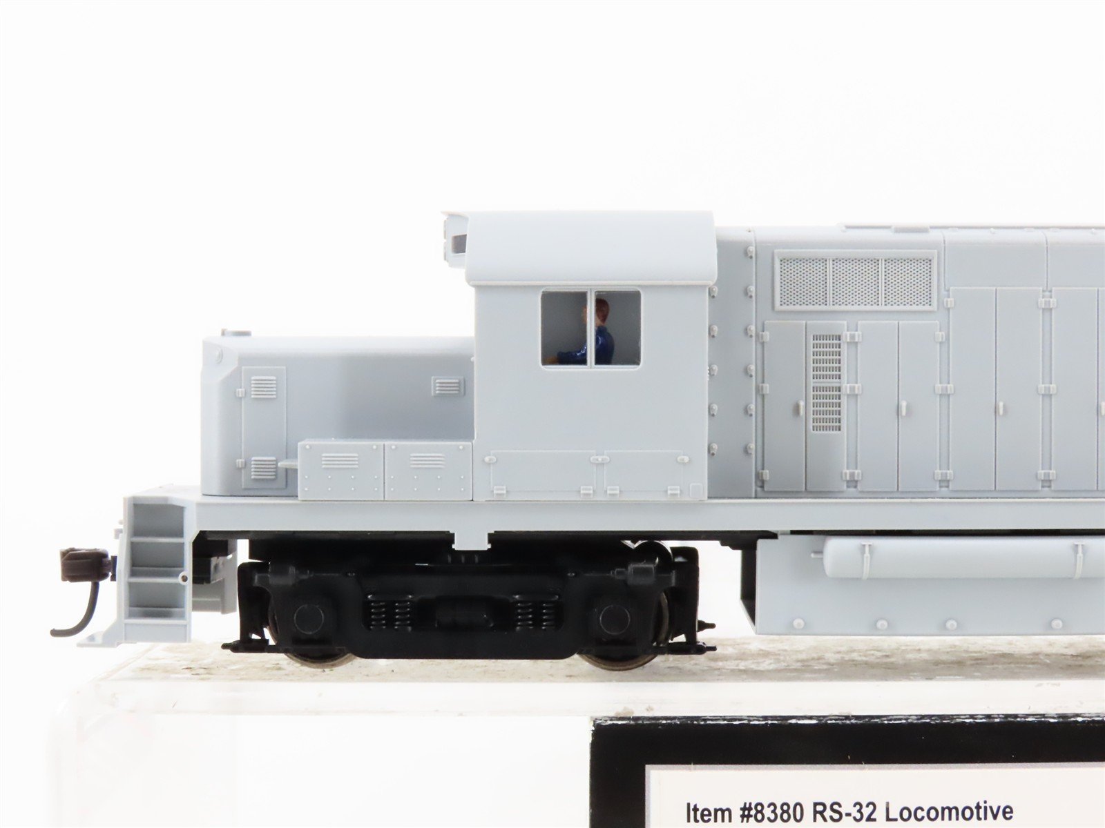 HO Scale Atlas Trainman 8380 Undecorated RS-32 Diesel Locomotive