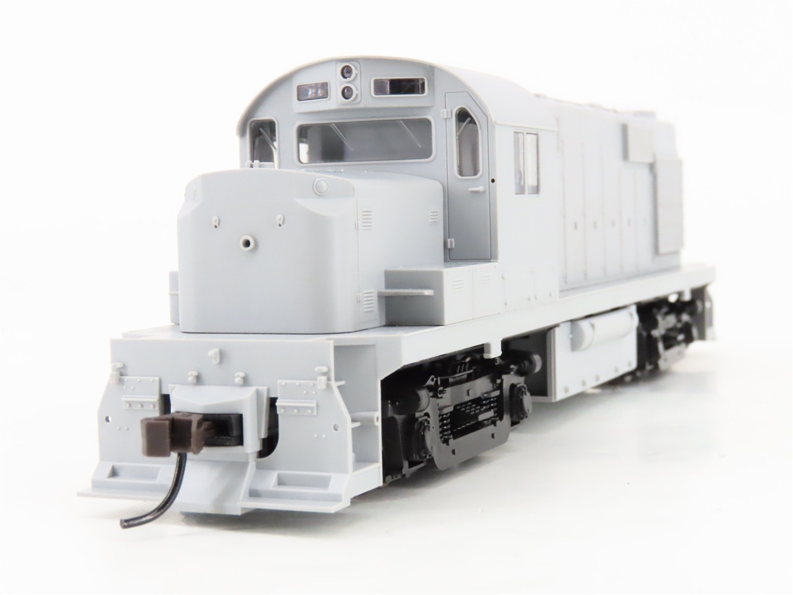 HO Scale Atlas Trainman 8380 Undecorated RS-32 Diesel Locomotive