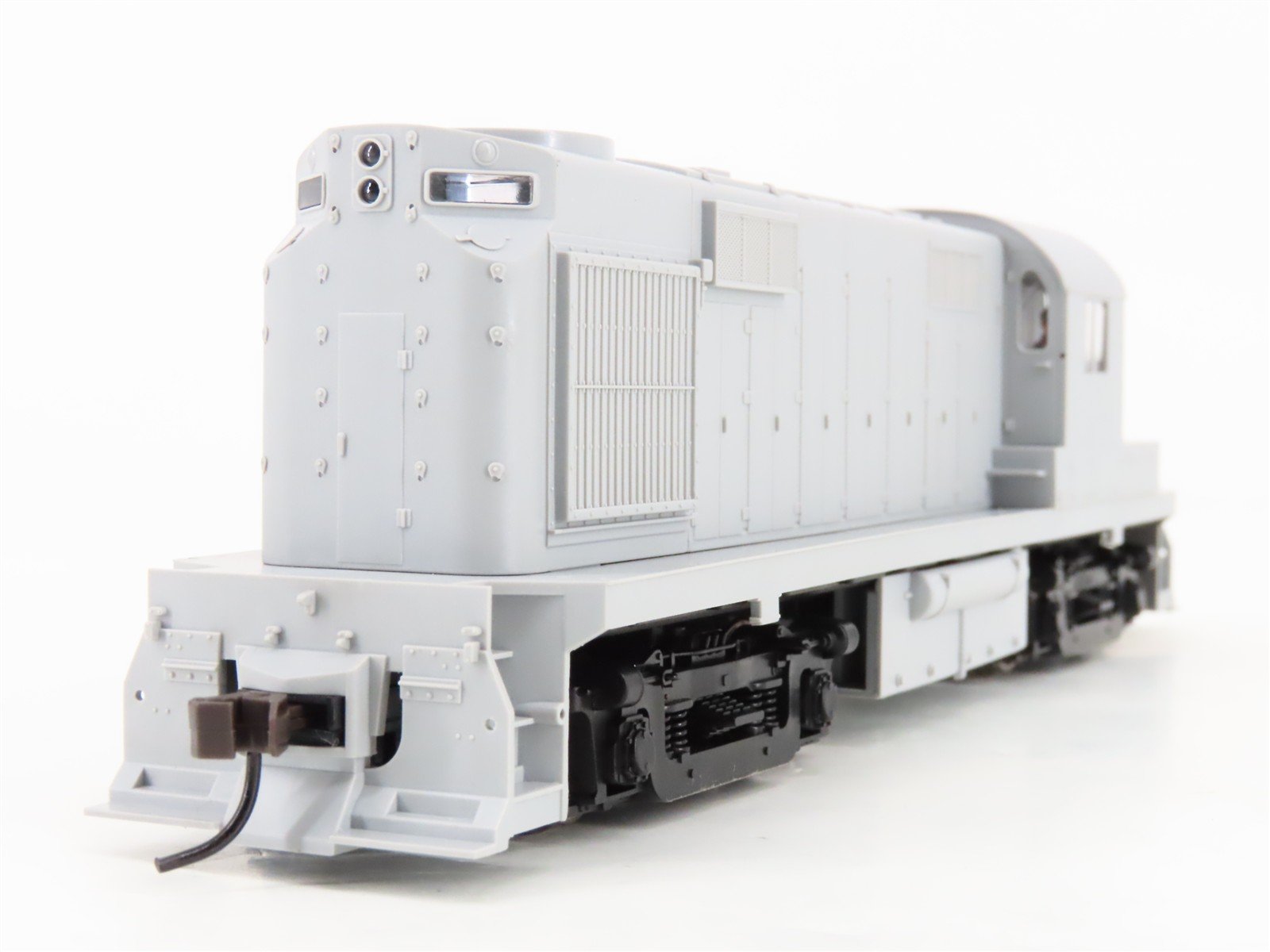 HO Scale Atlas Trainman 8380 Undecorated RS-32 Diesel Locomotive