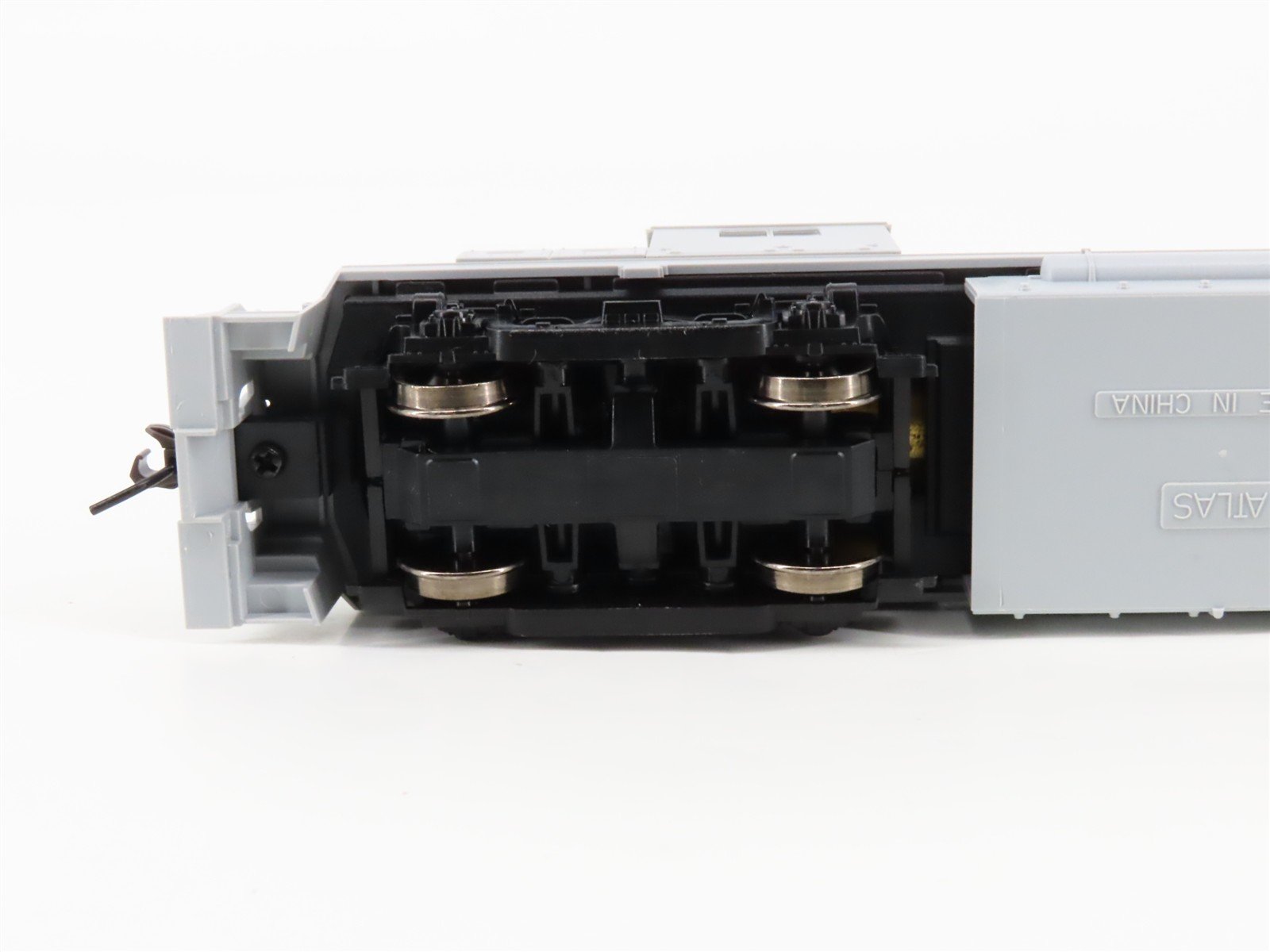 HO Scale Atlas Trainman 8381 Undecorated RS-36 Diesel Locomotive