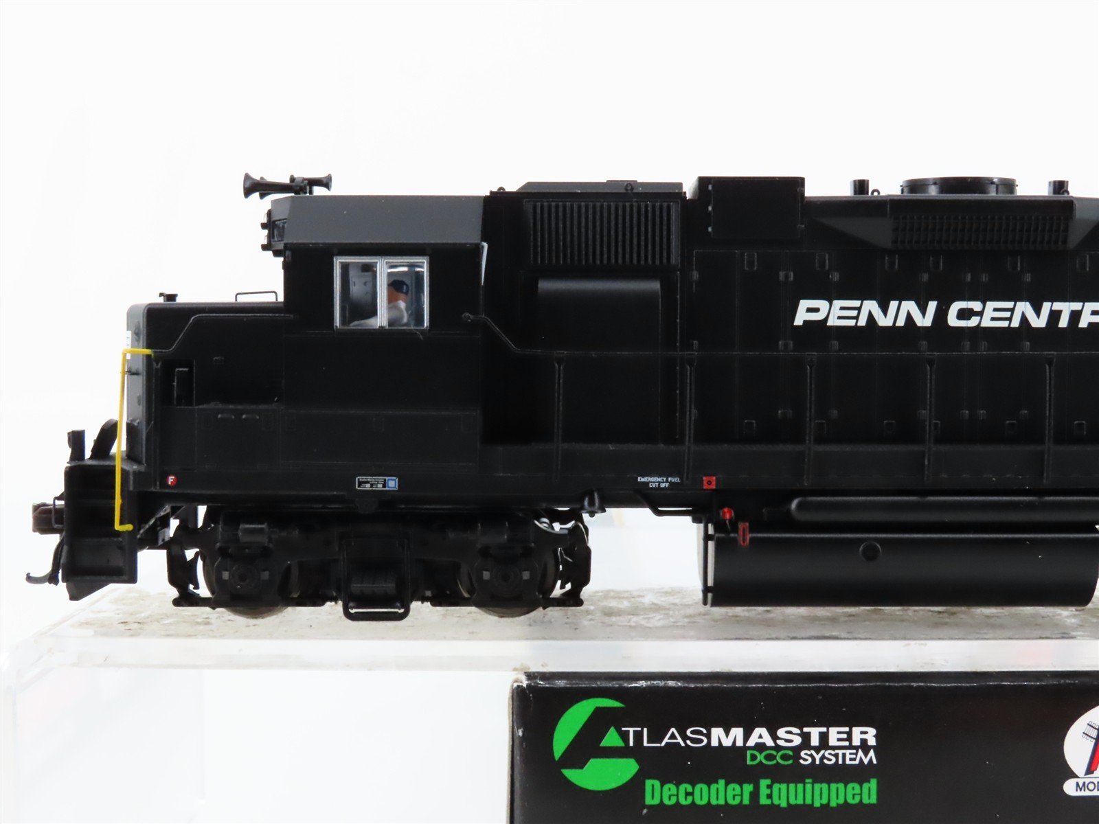 HO Scale Atlas Master 8978 PC Penn Central GP38 Diesel Locomotive