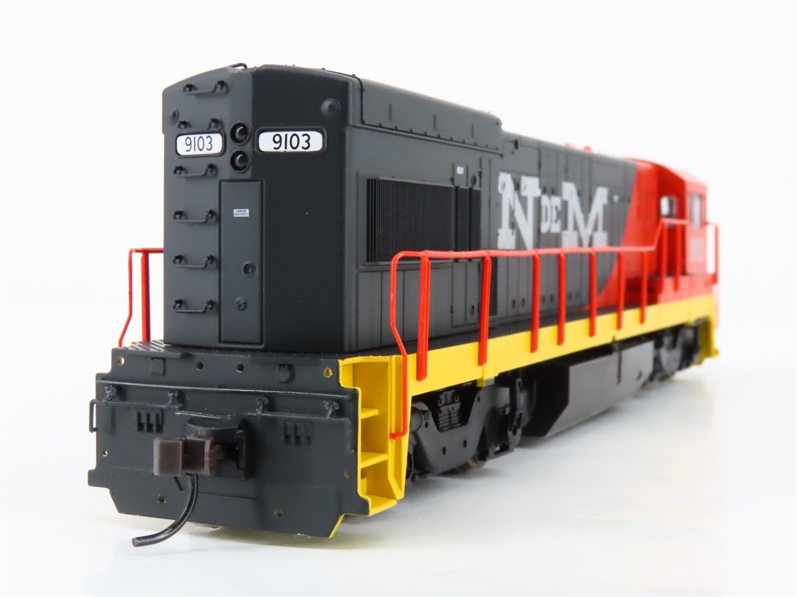 HO Scale Atlas 8294 N de M Nacionales de México U23B Diesel Locomotive #9103