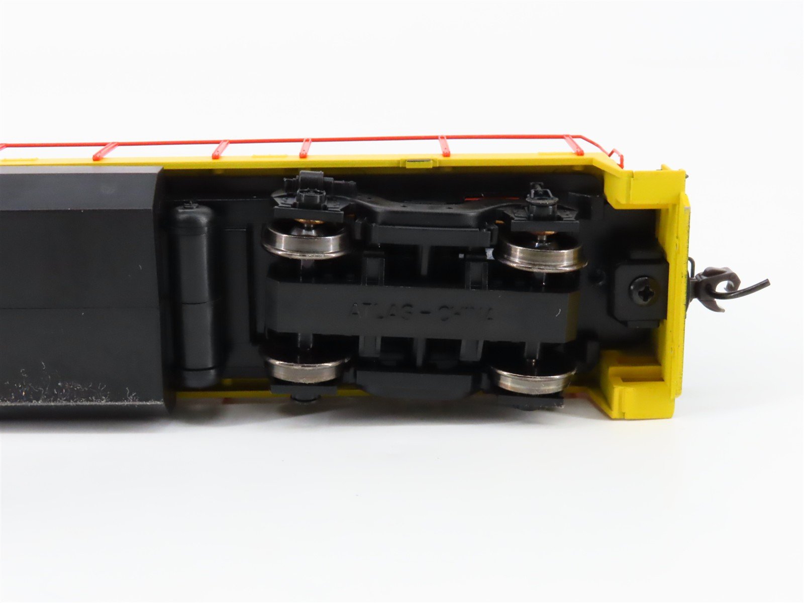 HO Scale Atlas 8294 N de M Nacionales de México U23B Diesel Locomotive #9103