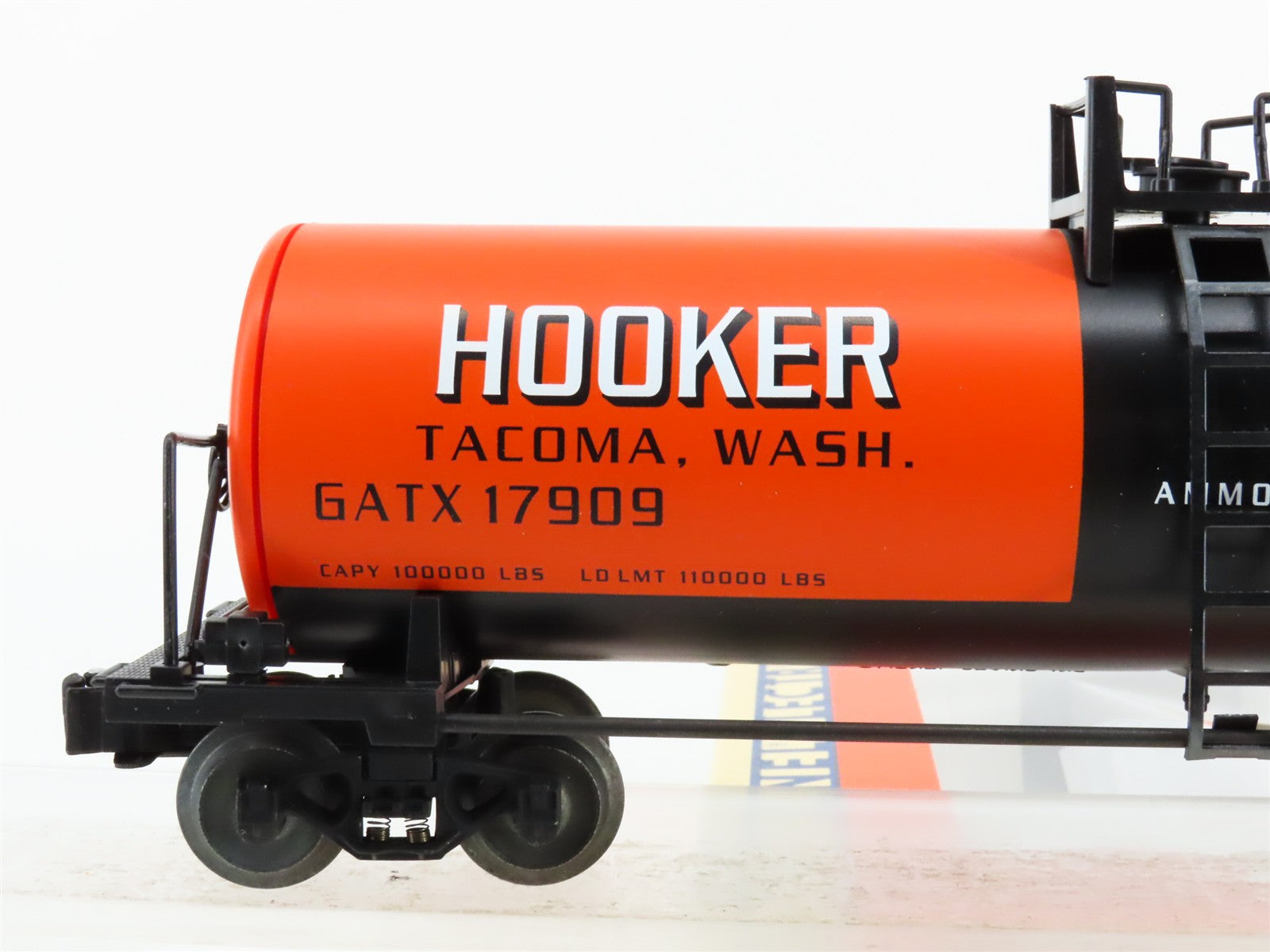 O Scale Lionel 6-17909 GATX Hooker Chemicals Tank Car 17909 RTR