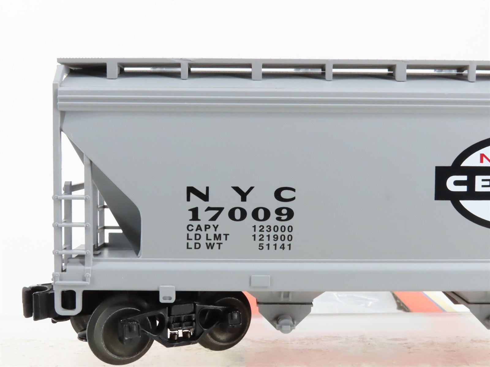 O Scale Lionel 6-17009 NYC New York Central 2-Bay Covered Hopper 17009 RTR