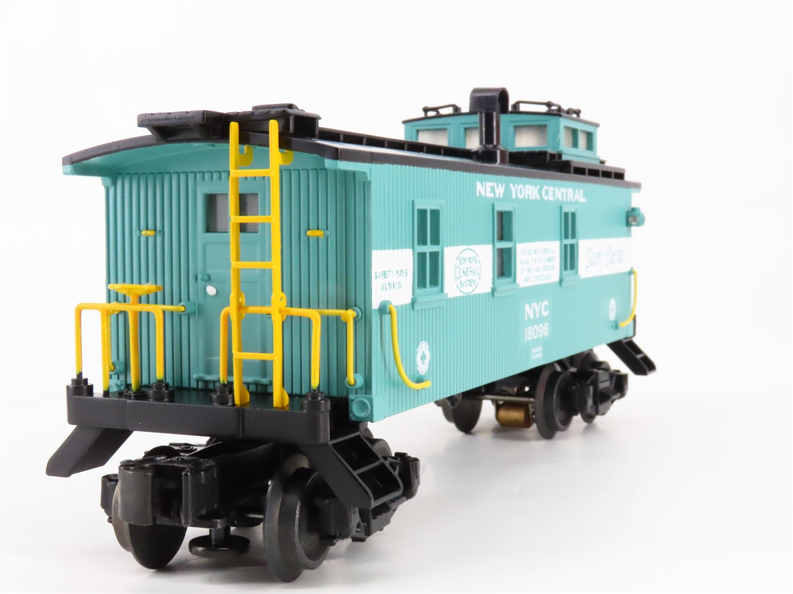 O Scale Lionel 6-17636 NYC New York Central Wood-Sheathed Caboose Lighted RTR