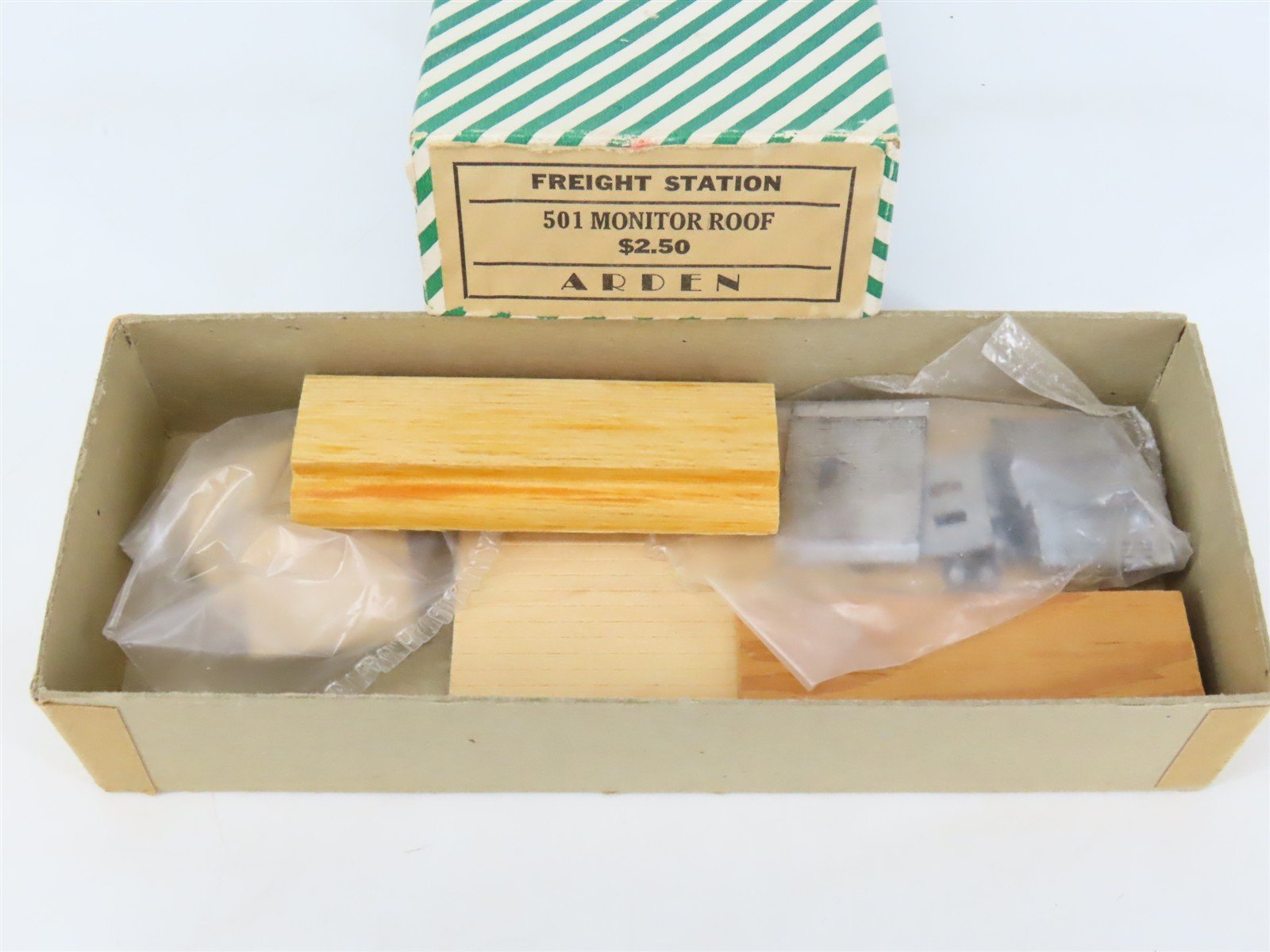 HO 1/87 Scale Arden Kit 501 Wood Monitor Roof Freight Station Structure