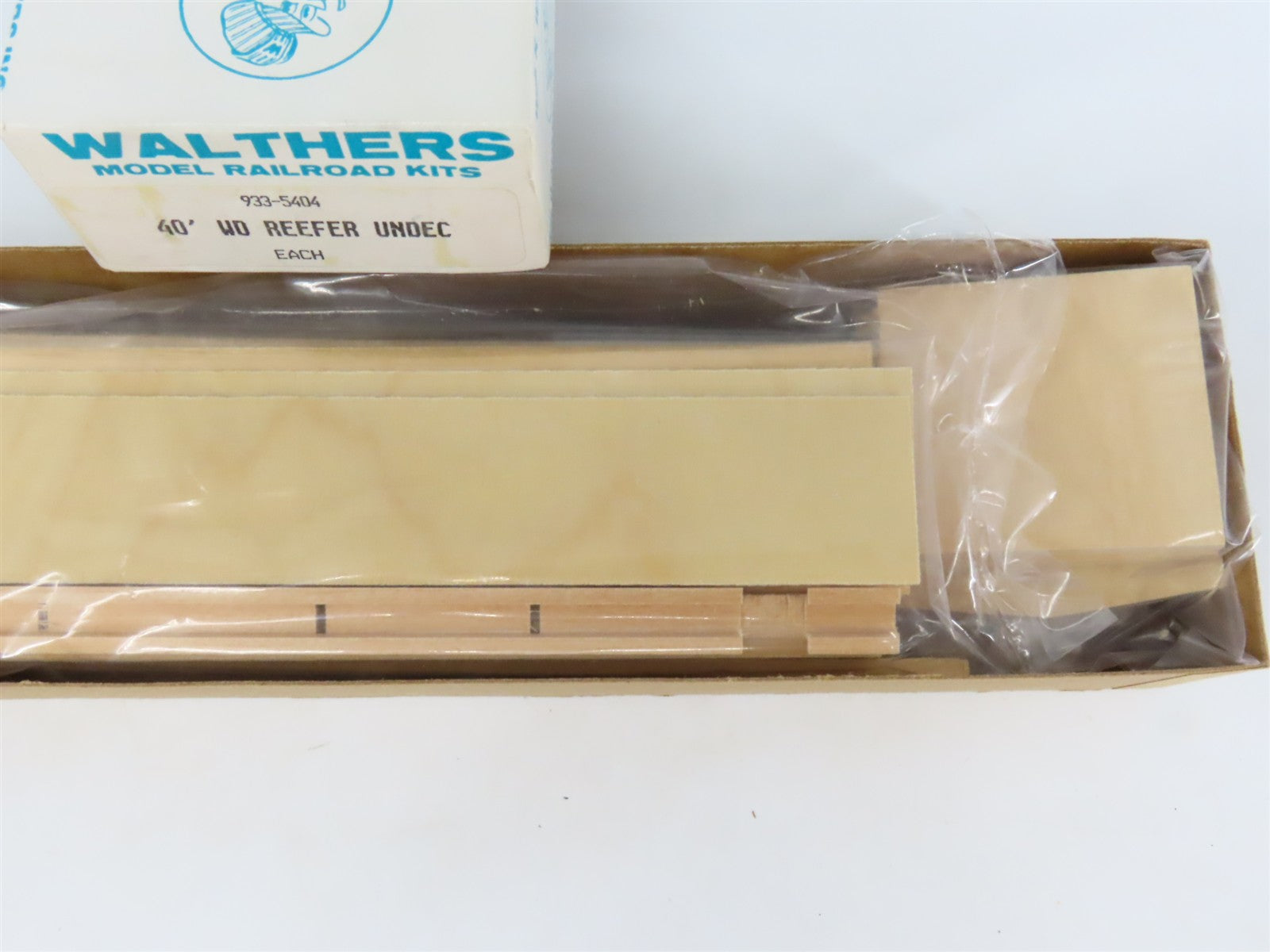 O Scale 2-Rail Walthers Kit 933-5404 Undecorated 40' Wood Reefer