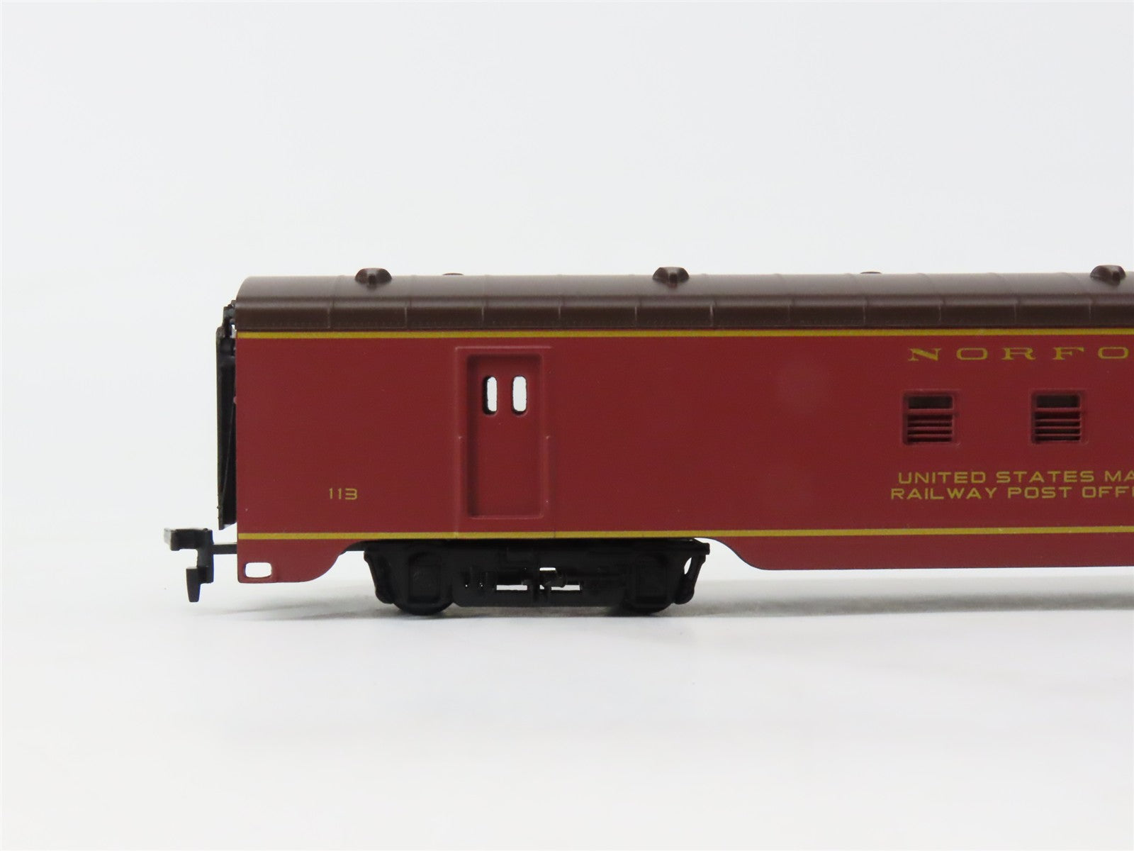 HO IHC 48171 & 48175 N&W Norfolk & Western Coach & RPO Passenger 3-Car Set