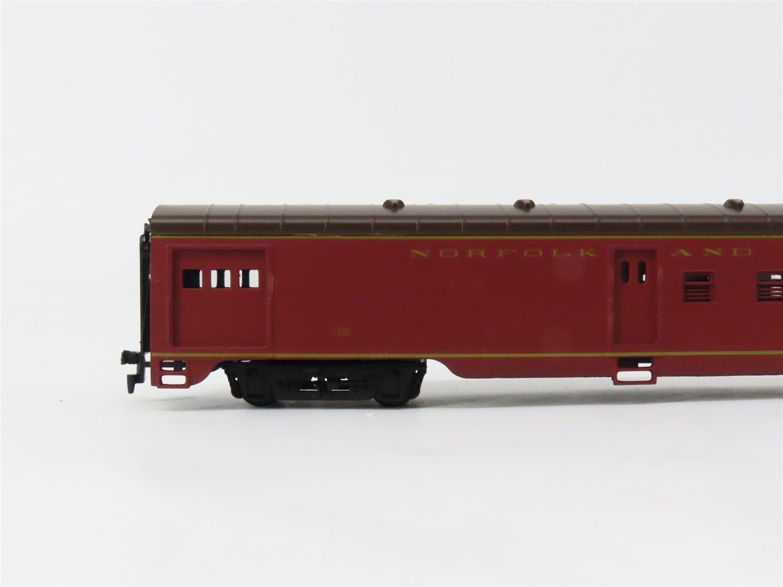 HO IHC 48171 & 48175 N&W Norfolk & Western Coach & RPO Passenger 3-Car Set