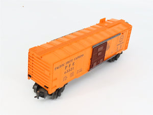 O Scale Lionel 352 Operating Ice Depot w/PFE Reefer Car