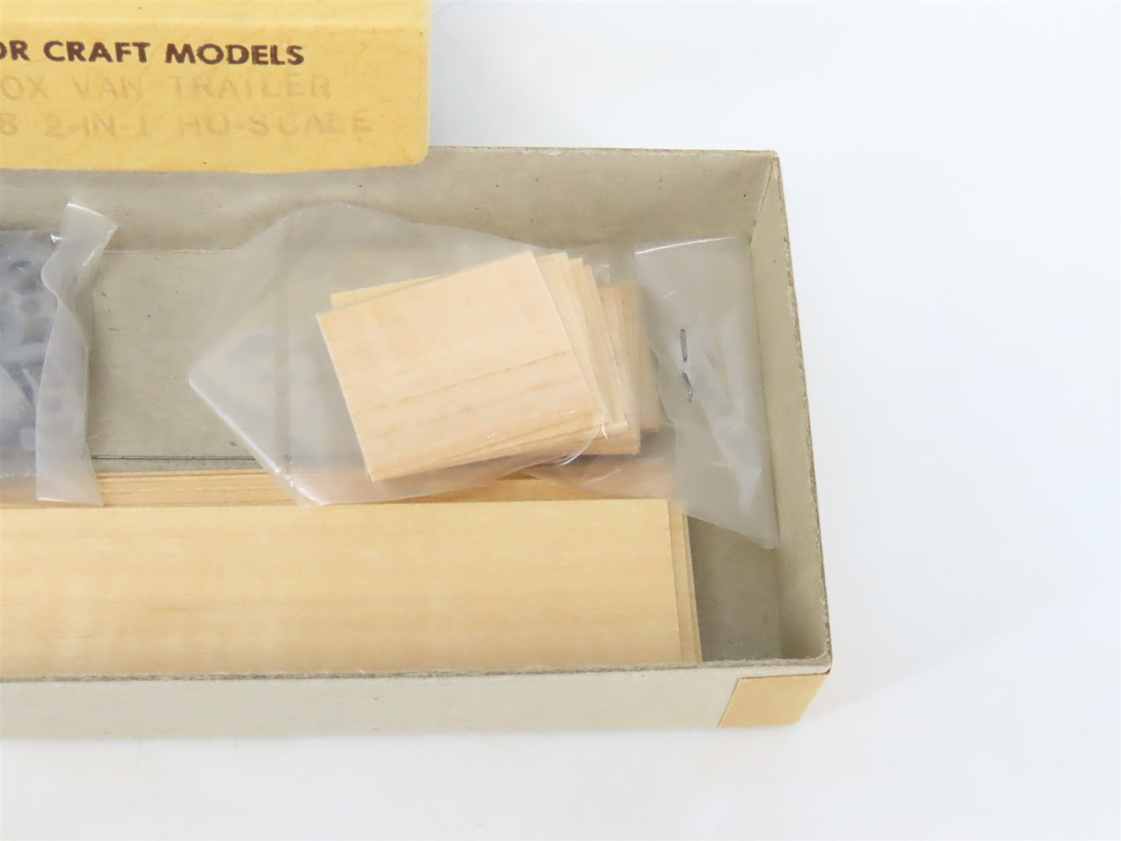 HO Scale Gloor Craft Models 2 in 1 Kit 358 Unpainted 45' Box Van Trailer