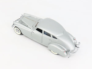 1:24 Scale Danbury Mint Die-Cast 1933 Pierce Silver Arrow