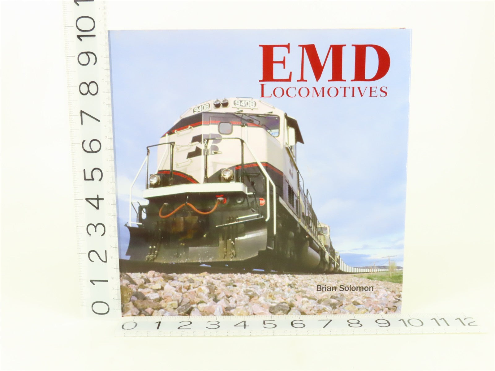 EMD Locomotives by Brian Solomon ©2006 HC Book