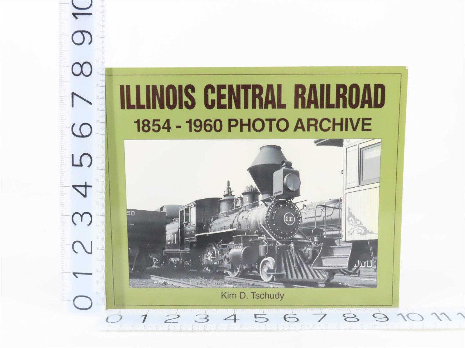 Illinois Central Railroad 1854-1960 Photo Archive by Kim D Tschudy ©2002 SC Book