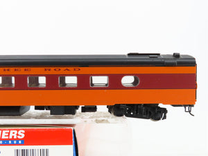 HO Scale Walthers 932-9203 MILW Milwaukee Road Hiawatha 48-Seat Diner Passenger