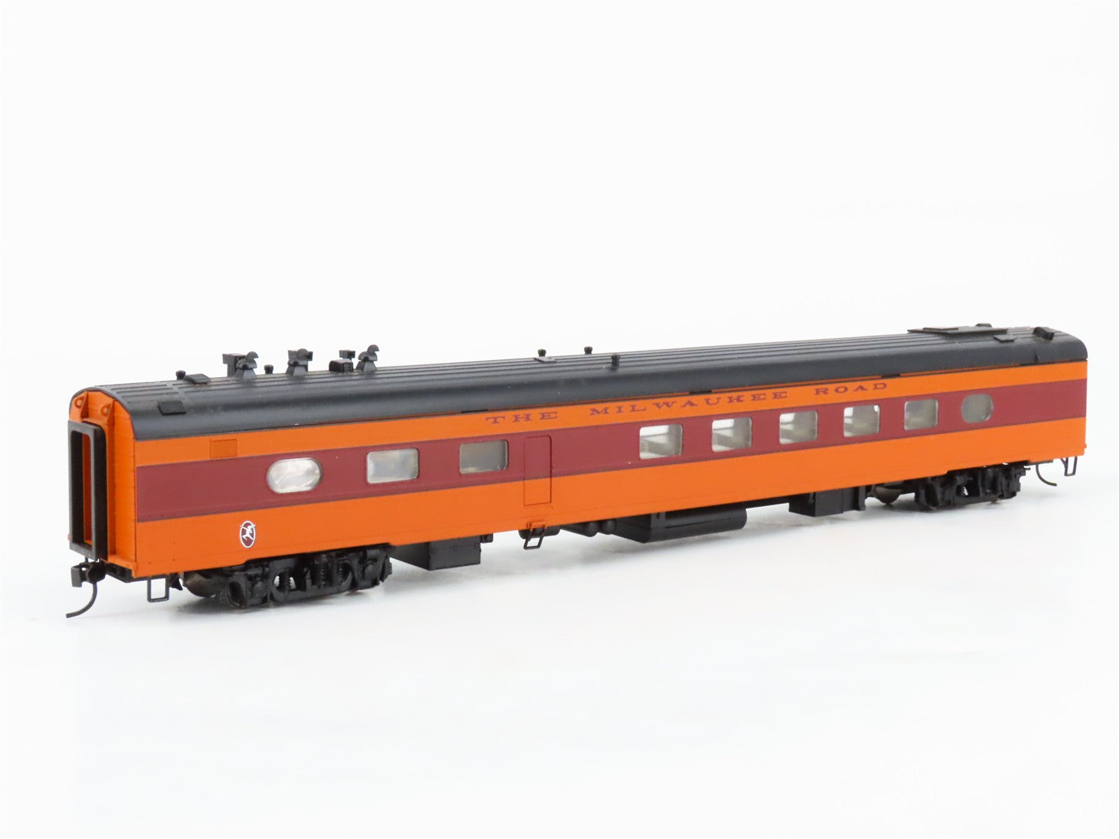 HO Scale Walthers 932-9203 MILW Milwaukee Road Hiawatha 48-Seat Diner Passenger