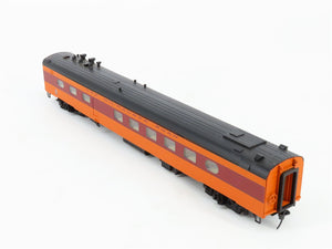 HO Scale Walthers 932-9203 MILW Milwaukee Road Hiawatha 48-Seat Diner Passenger