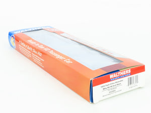 HO Scale Walthers 932-9203 MILW Milwaukee Road Hiawatha 48-Seat Diner Passenger