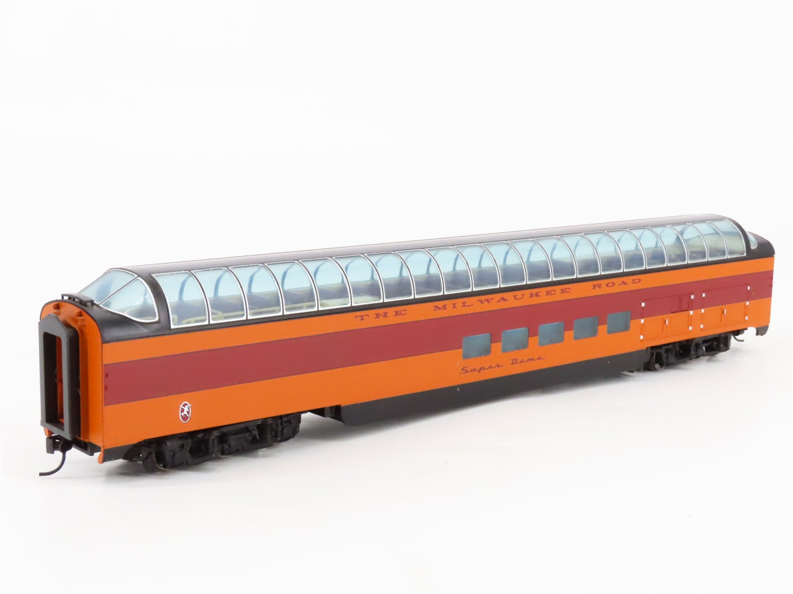 HO Scale Walthers 932-9207 MILW Milwaukee Road Hiawatha Super Dome Passenger Car