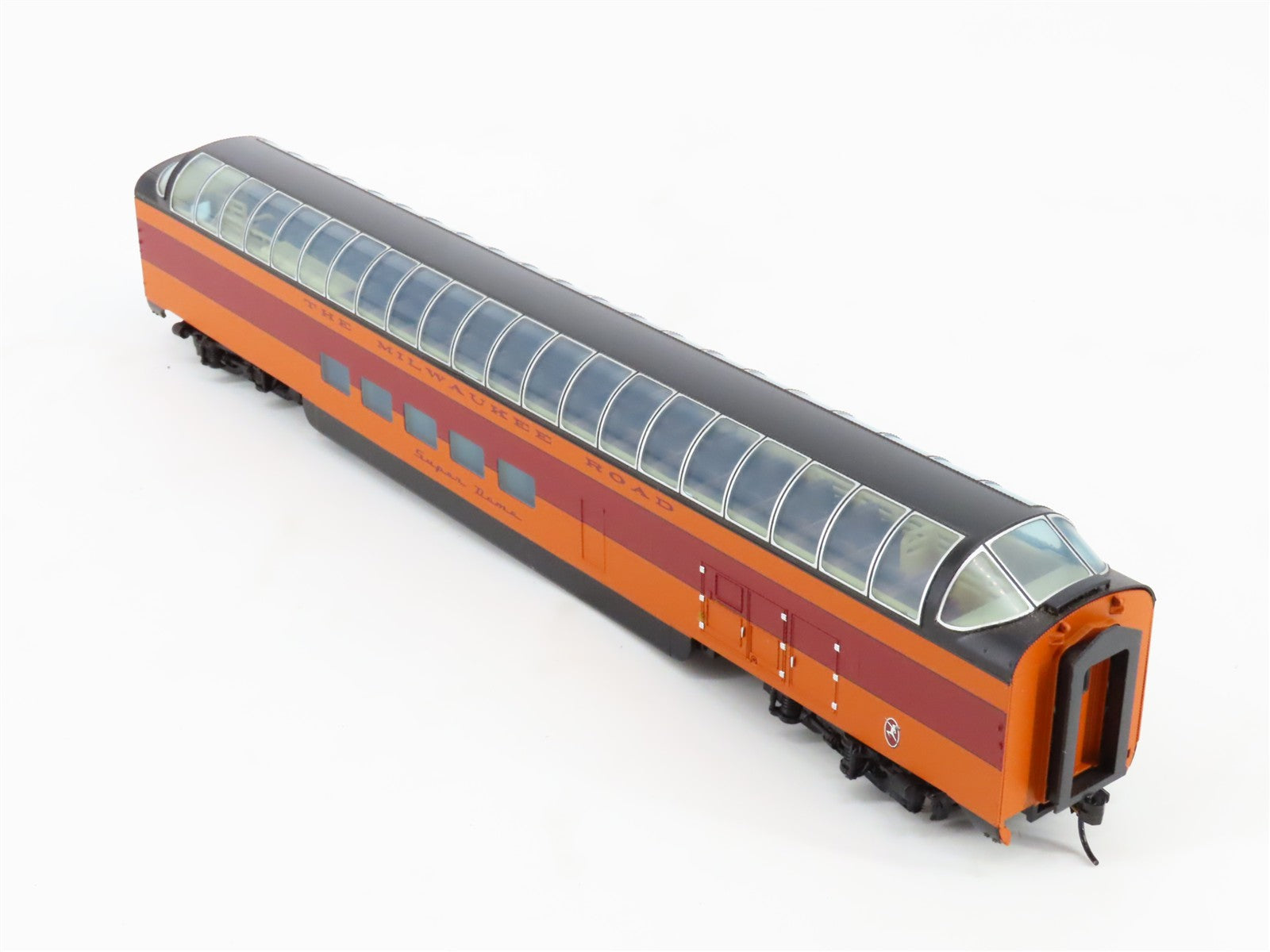 HO Scale Walthers 932-9207 MILW Milwaukee Road Hiawatha Super Dome Passenger Car